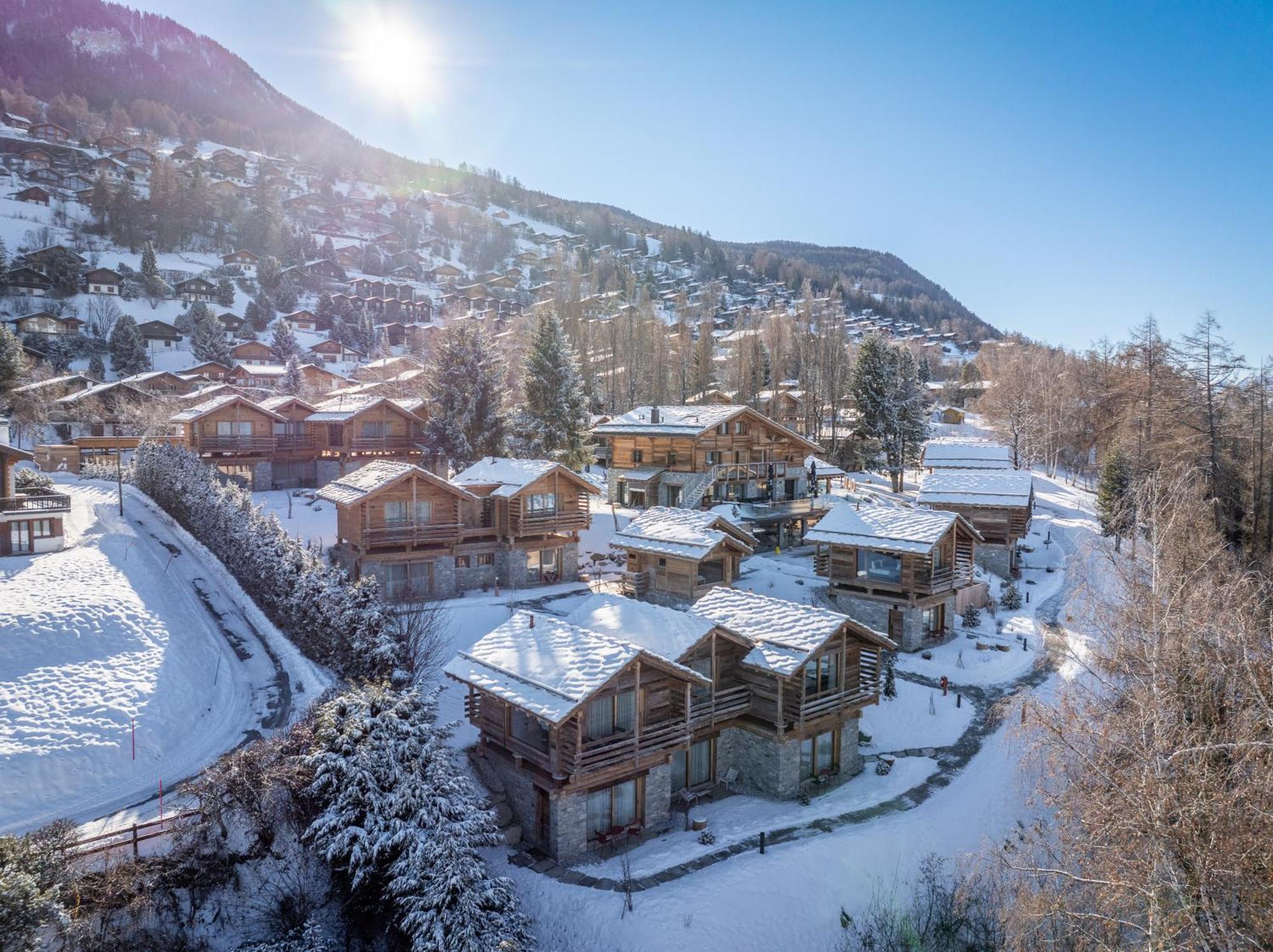 Mad Retreat Hotel Нанда Экстерьер фото